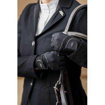 EGJMC1-BLCK-AA-MOTION-LITE-MESH-GLOVE (1).jpg